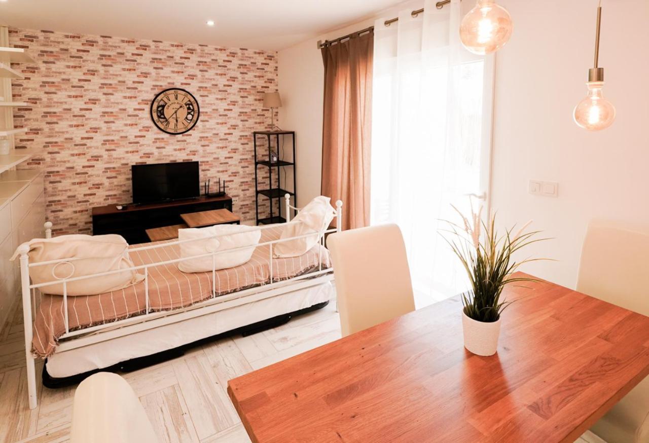 Loft Con Terreno Privado Y Parking Compartido - A 800m De Playa Poniente Holiday home *